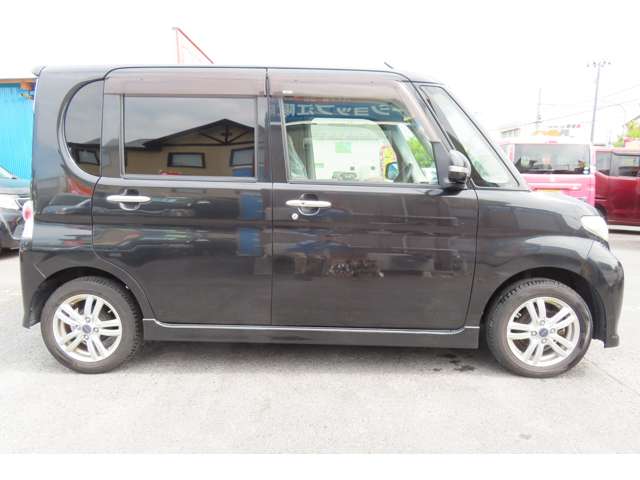 2011 Daihatsu Tanto – thumbnail 4
