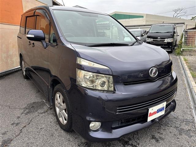 2008 Toyota Voxy – thumbnail 3