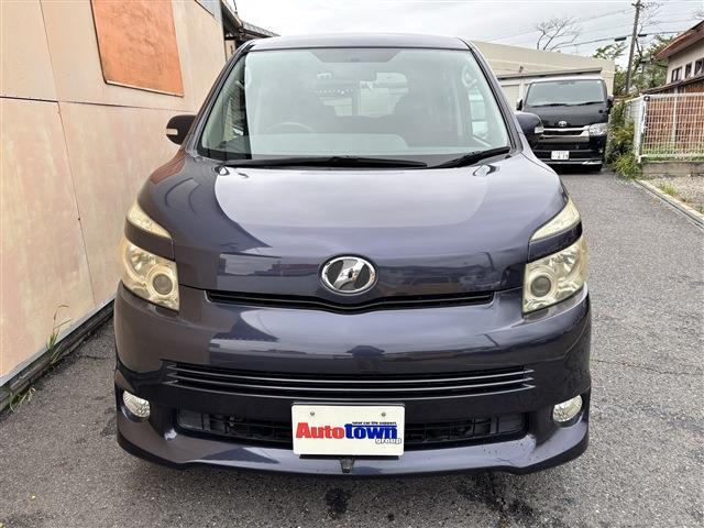 2008 Toyota Voxy – thumbnail 4