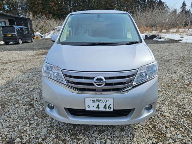 2011 Nissan Serena – thumbnail 2