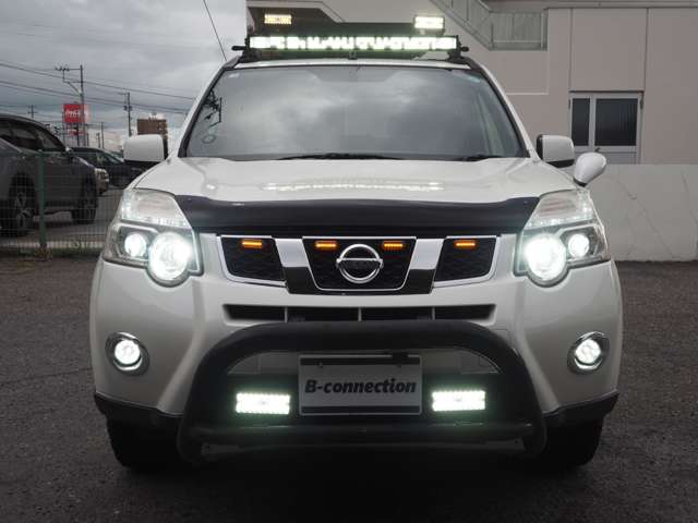 2011 Nissan X-Trail – thumbnail 4