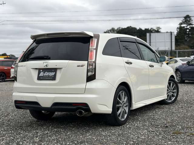 2010 Honda Stream – thumbnail 3