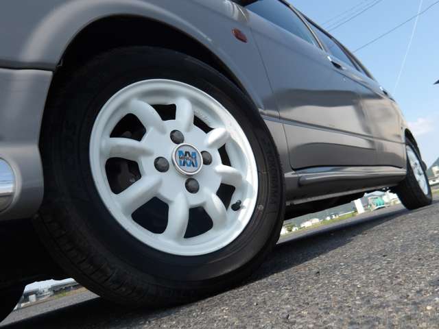 2003 Daihatsu Mira Gino – thumbnail 4
