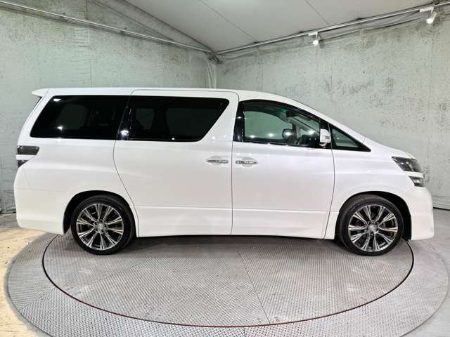 2008 Toyota Vellfire – thumbnail 4
