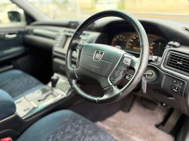 2003 Toyota Crown Estate – thumbnail 2