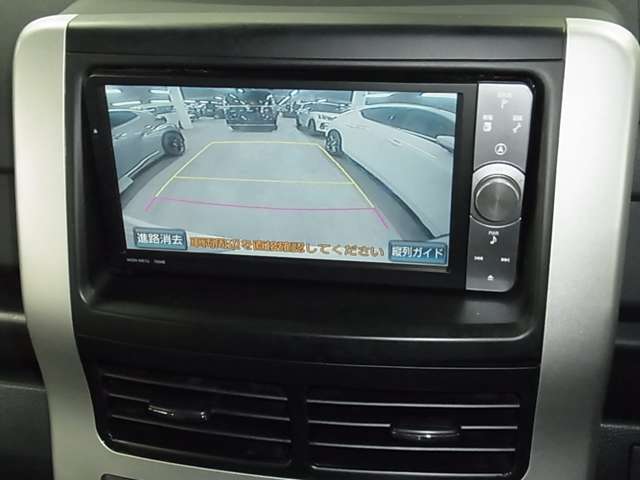 2011 Toyota Voxy – thumbnail 2
