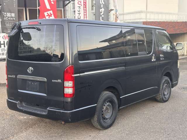 2006 Toyota Hiace – thumbnail 4