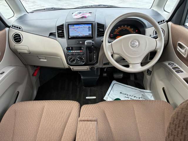 2010 Nissan Roox – thumbnail 2
