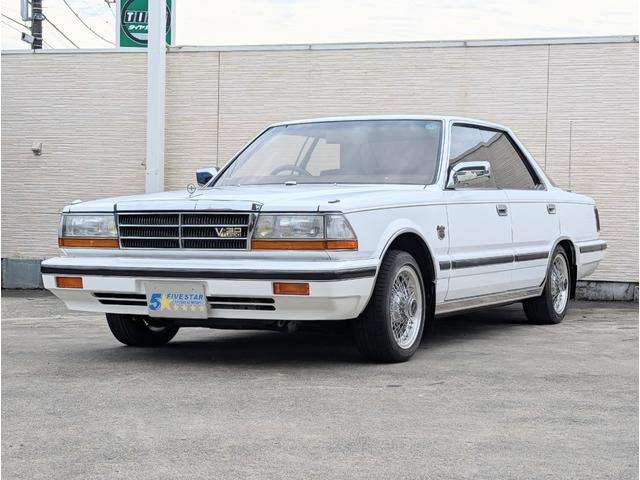 1987 Nissan Gloria – thumbnail 2