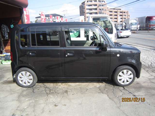 2011 Daihatsu Move Conte – thumbnail 2