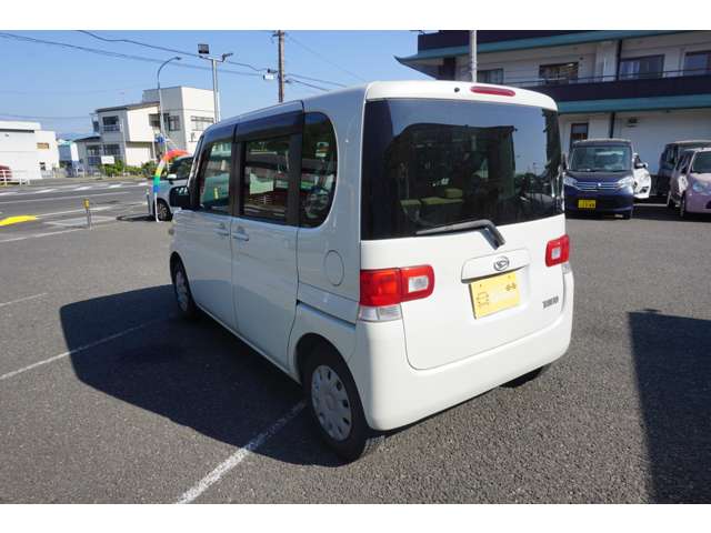 2009 Daihatsu Tanto – thumbnail 4