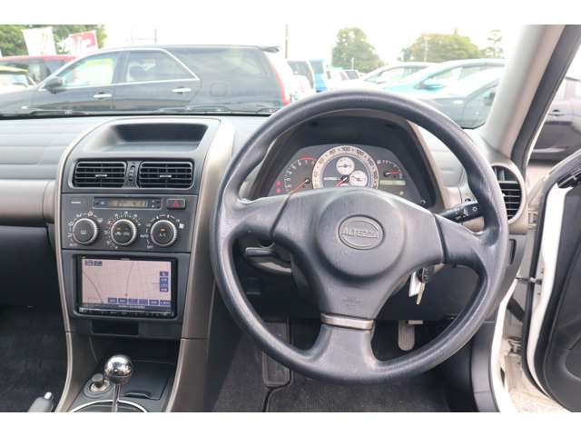 1999 Toyota Altezza – thumbnail 3