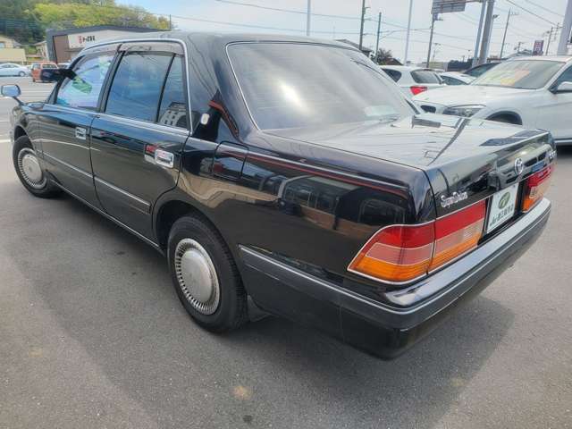 1996 Toyota Crown Sedan – thumbnail 2
