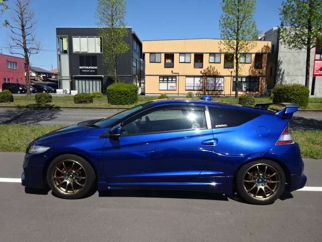 2011 Honda CR-Z – thumbnail 4