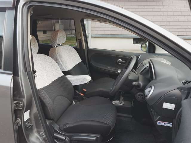 2010 Nissan Note – thumbnail 2