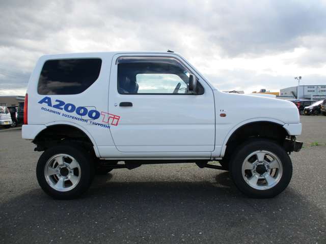 2005 Suzuki Jimny – thumbnail 4