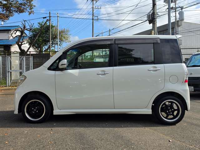 2010 Daihatsu Tanto Exe – thumbnail 4