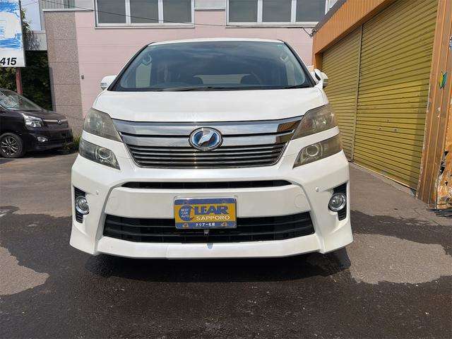 2011 Toyota Vellfire Hybrid – thumbnail 2