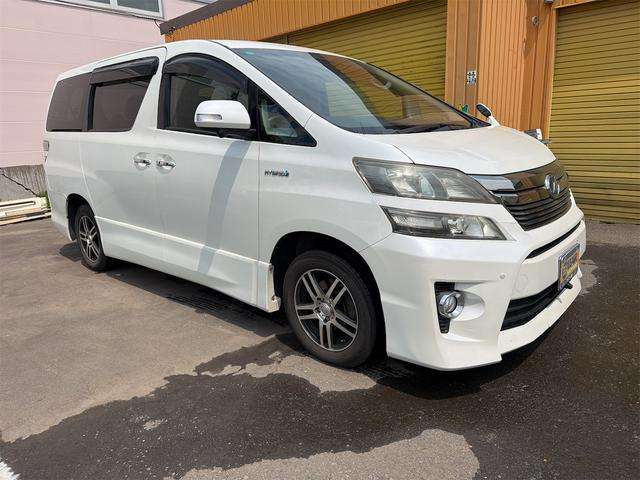 2011 Toyota Vellfire Hybrid – thumbnail 3