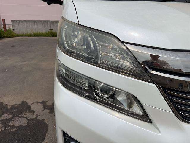 2011 Toyota Vellfire Hybrid – thumbnail 4