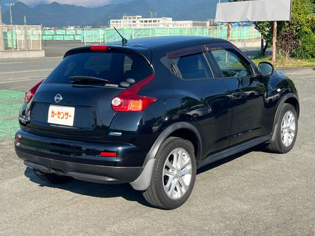 2011 Nissan Juke – thumbnail 4
