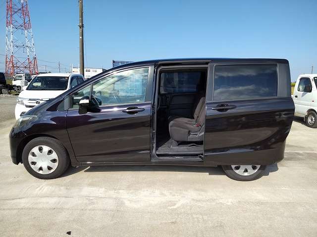 2011 Honda Freed – thumbnail 4