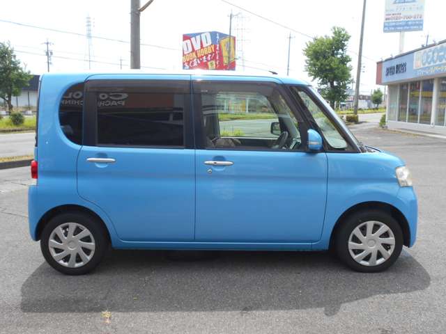 2011 Daihatsu Tanto – thumbnail 4