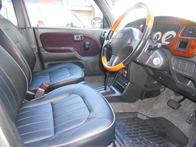 2000 Daihatsu Mira Gino – thumbnail 4
