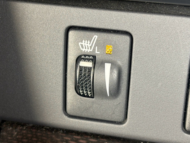 2011 Toyota Camry Hybrid – thumbnail 3