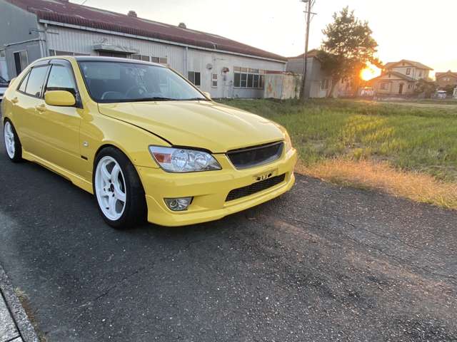2001 Toyota Altezza – thumbnail 4