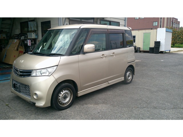 2011 Nissan Roox