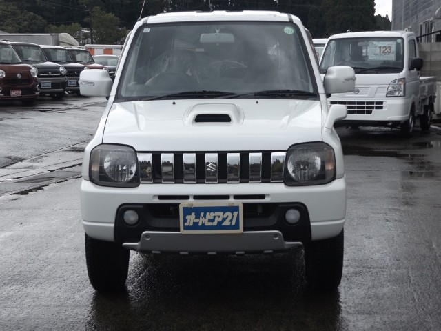 2011 Suzuki Jimny – thumbnail 2