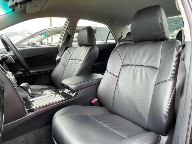 2010 Toyota Mark X – thumbnail 2