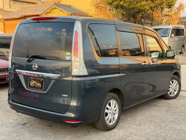 2011 Nissan Serena – thumbnail 4