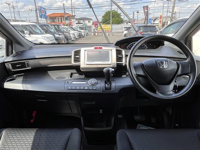 2011 Honda Freed Spike – thumbnail 3
