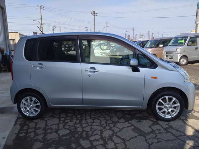 2011 Daihatsu Move – thumbnail 4