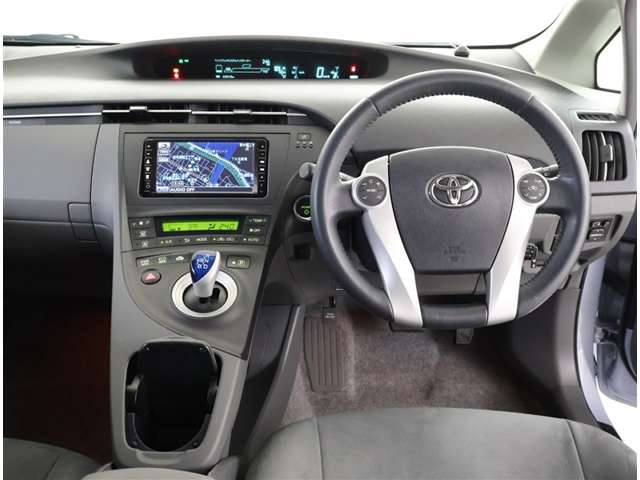 2010 Toyota Prius – thumbnail 3