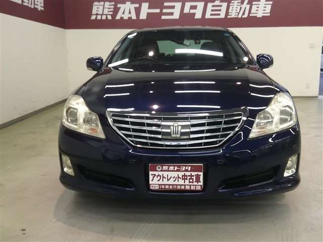 2009 Toyota Crown Royal – thumbnail 3