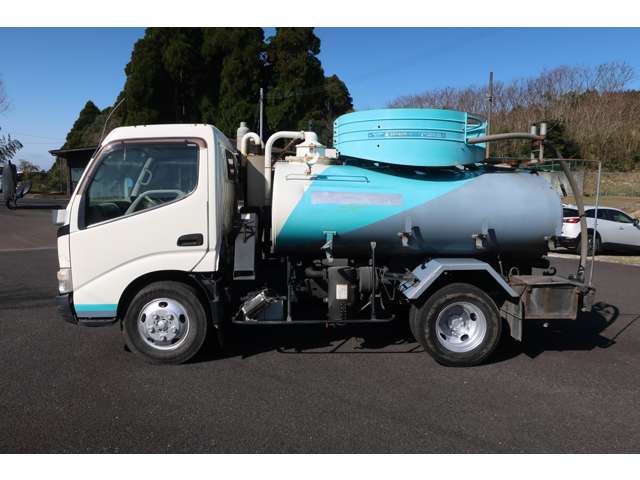 2009 Toyota Dyna – thumbnail 3
