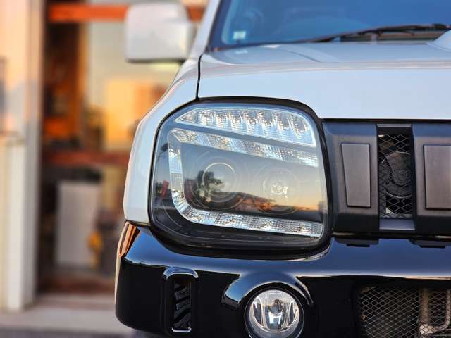 2007 Suzuki Jimny – thumbnail 2
