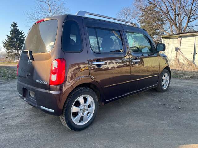 2011 Daihatsu Mira Cocoa – thumbnail 4