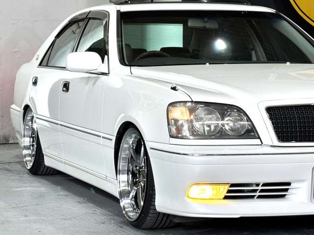 2000 Toyota Crown Athlete – thumbnail 2