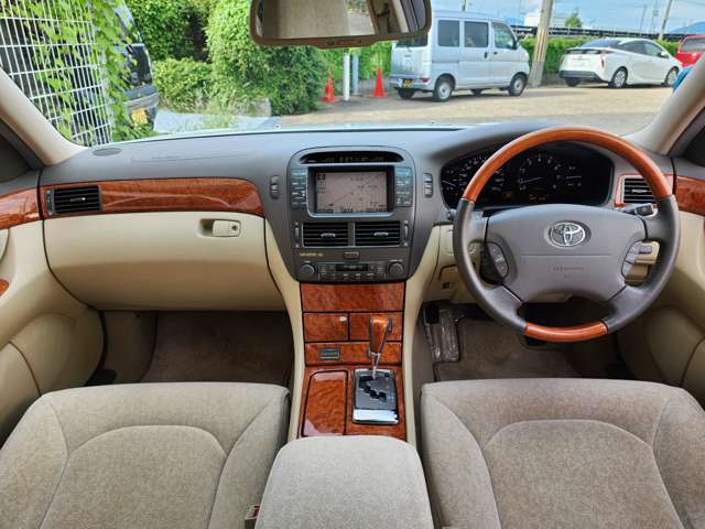 2004 Toyota Celsior – thumbnail 3