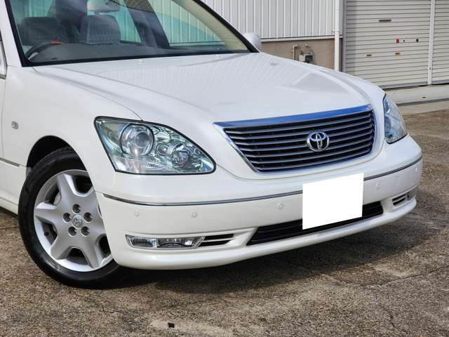2004 Toyota Celsior – thumbnail 4