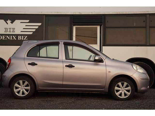 2011 Nissan March – thumbnail 4