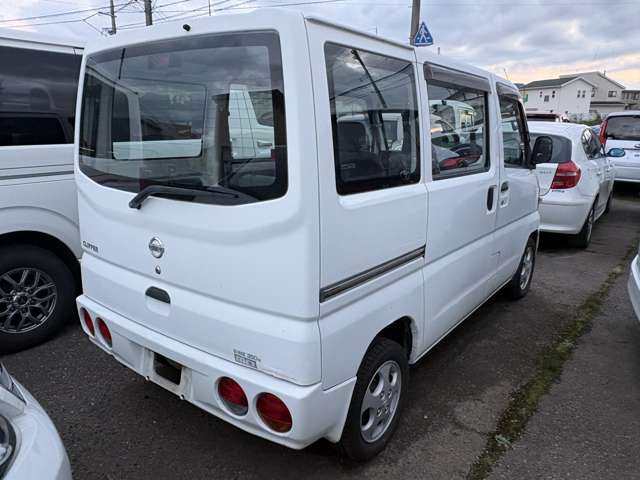2011 Nissan Clipper – thumbnail 4
