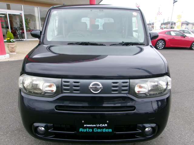 2011 Nissan Cube – thumbnail 2
