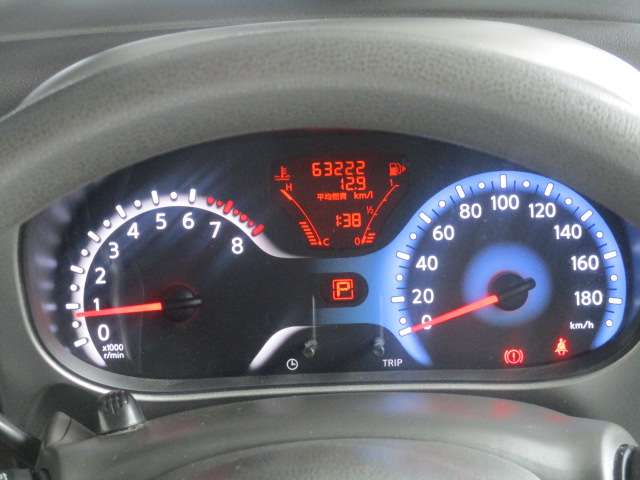 2011 Nissan Cube – thumbnail 3