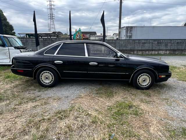 1995 Nissan President – thumbnail 3