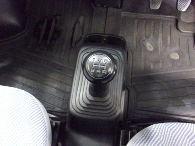 2011 Honda Acty Van – thumbnail 4